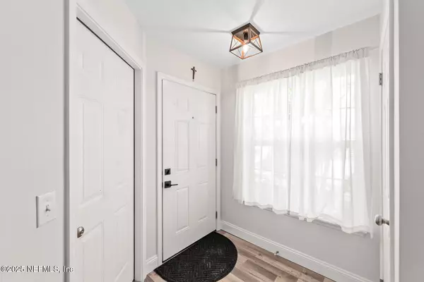 Jacksonville, FL 32225,3919 MEADOWVIEW DR N