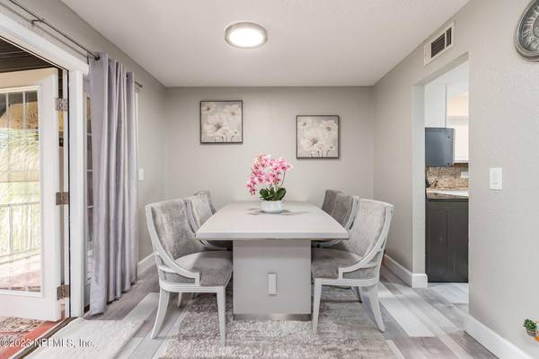 6619 LA MIRADA DR W #2, Jacksonville, FL 32217