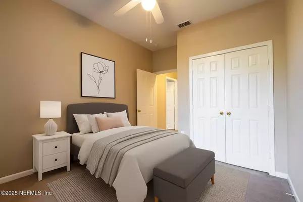 Jacksonville, FL 32256,10550 BAYMEADOWS RD #610