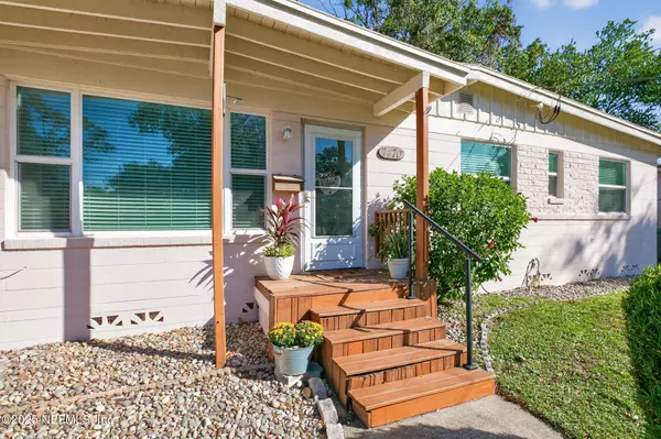 Jacksonville, FL 32217,7470 SPINOLA RD