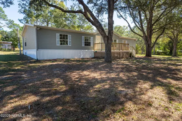 Melrose, FL 32666,104 COUNTRY LIVING RD