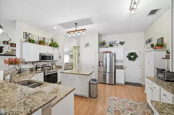 Jacksonville, FL 32218,1077 SEATTLE SLEW LN