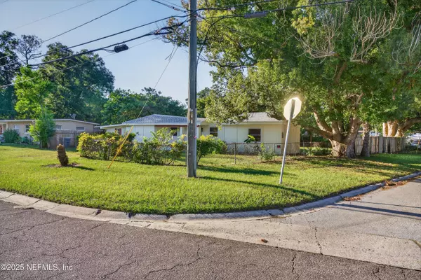 Jacksonville, FL 32211,6923 N KING ARTHUR RD N