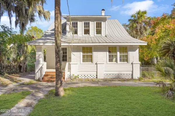 Palatka, FL 32177,221 S 5TH ST