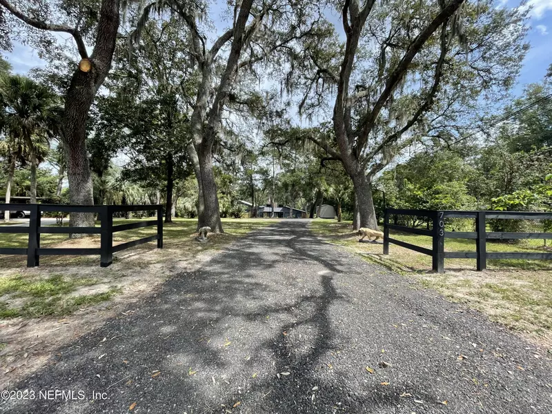 703 ARTHUR MOORE DR, Green Cove Springs, FL 32043