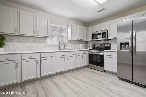 Jacksonville, FL 32210,3936 MACGREGOR DR