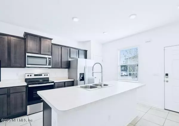 Jacksonville, FL 32256,4920 EARTHSHINE RD