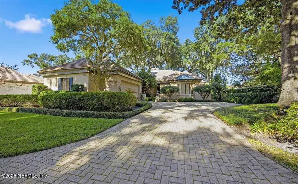 6787 LINFORD LN, Jacksonville, FL 32217