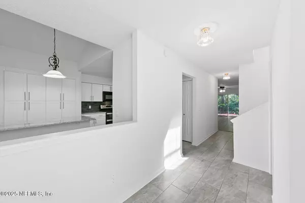 Jacksonville, FL 32225,3911 MEADOWVIEW DR N