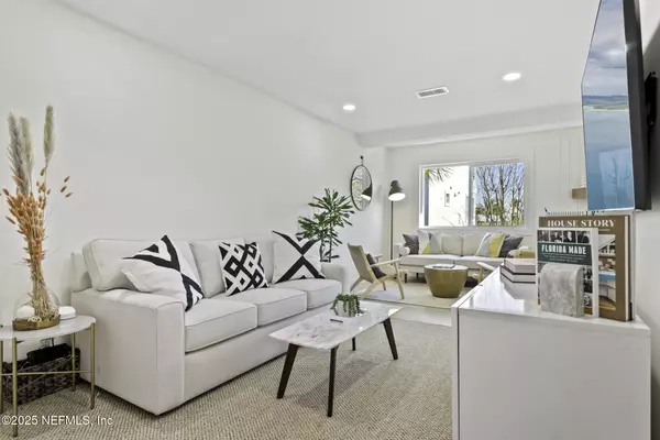 Jacksonville Beach, FL 32250,115 15TH AVE S #B