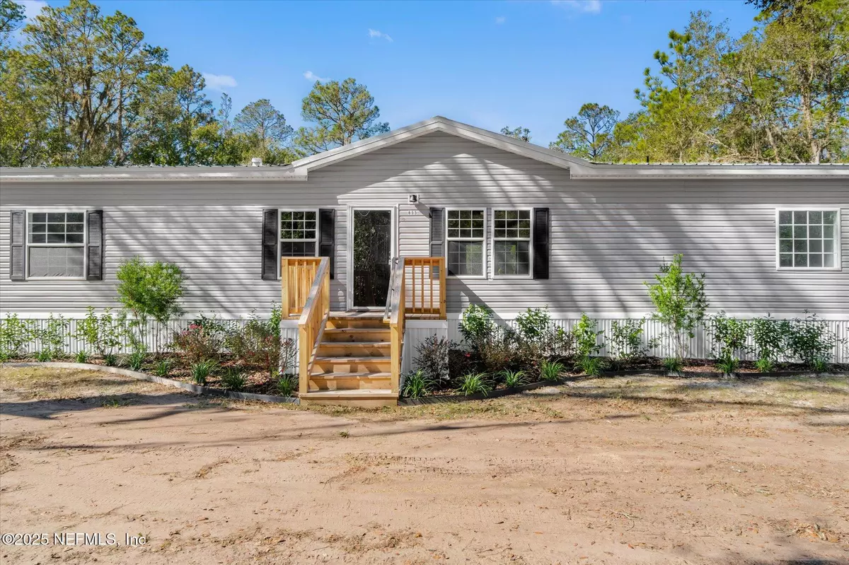 East Palatka, FL 32131,655 YELVINGTON RD