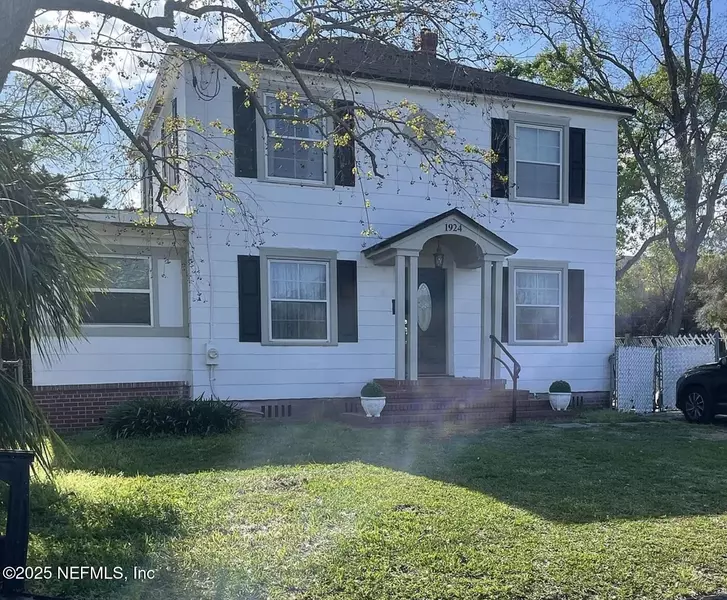 1924 ARCADIA PL, Jacksonville, FL 32207