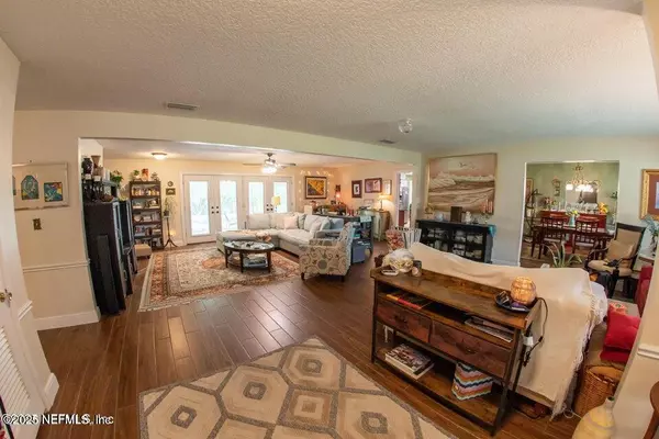 Jacksonville, FL 32217,6812 CABALLERO DR