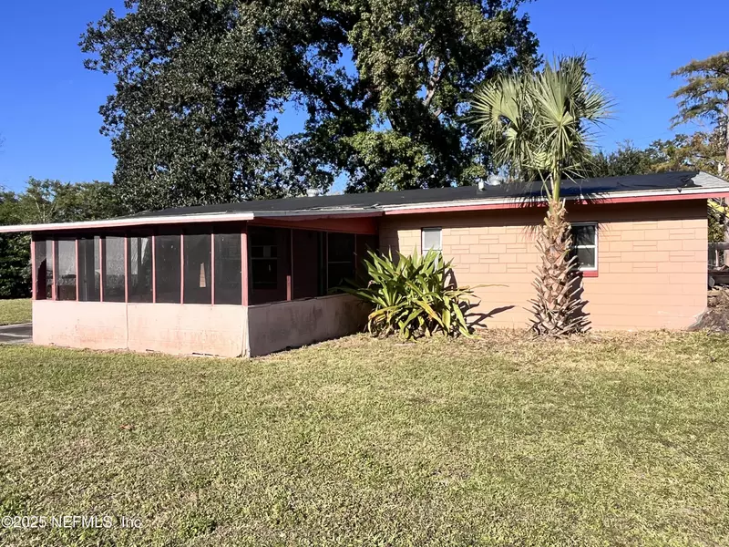 2111 SUNRISE DR, Jacksonville, FL 32246