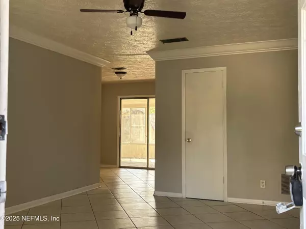 Jacksonville, FL 32210,7430 JADE DR N