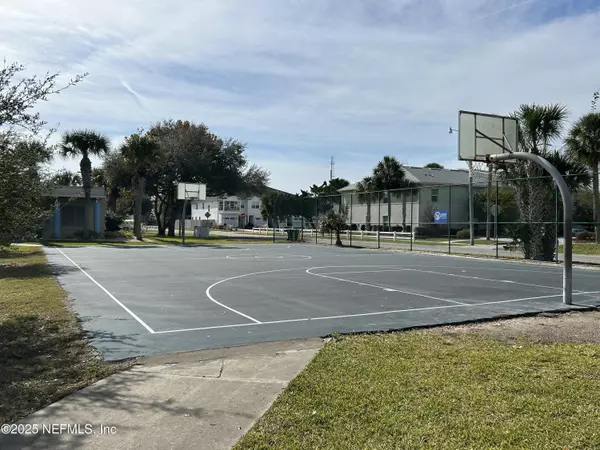 Jacksonville Beach, FL 32250,625 4TH AVE S