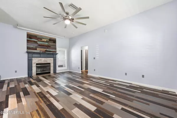 Orange Park, FL 32065,898 JOHNS AVE