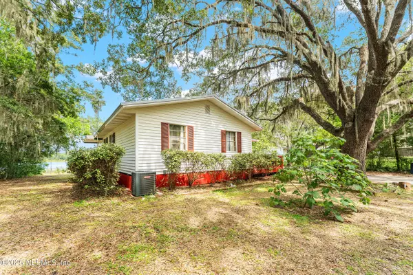 Hawthorne, FL 32640,140 MORRIS LAKE DR