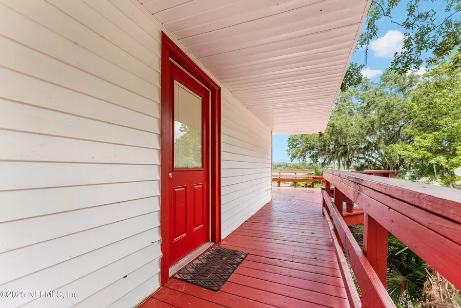 140 MORRIS LAKE DR, Hawthorne, FL 32640