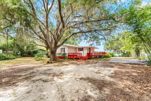 Hawthorne, FL 32640,140 MORRIS LAKE DR