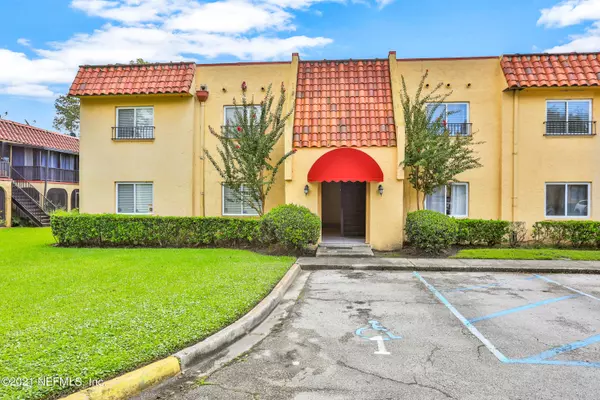 Jacksonville, FL 32217,3866 CAMPENERO CT #2