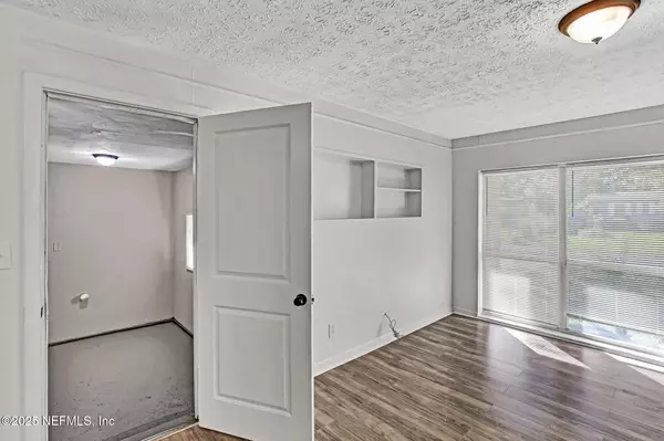 Jacksonville, FL 32210,6453 BURGUNDY RD S