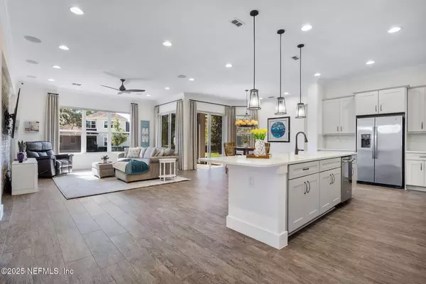 Jacksonville, FL 32256,8494 MABEL DR