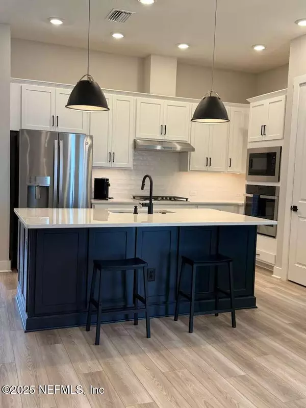 Jacksonville, FL 32256,11023 COSMIC WAY