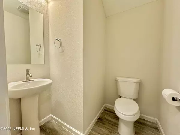 Jacksonville Beach, FL 32250,826 5TH AVENUE AVE S