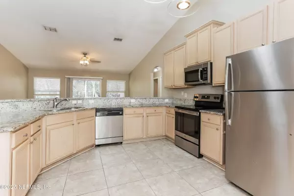 Jacksonville, FL 32219,10002 LANCASHIRE DR