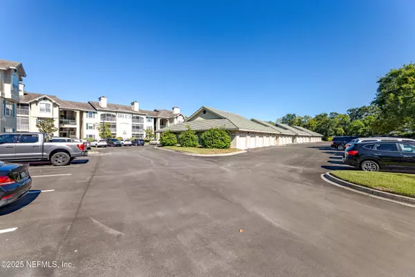 Ponte Vedra Beach, FL 32082,400 SANDIRON CIR #411