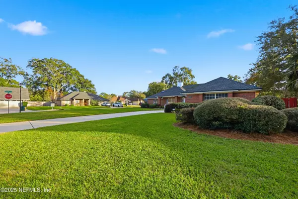 Jacksonville, FL 32223,1904 ST MARYS CT