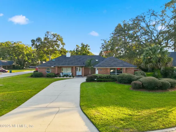 Jacksonville, FL 32223,1904 ST MARYS CT