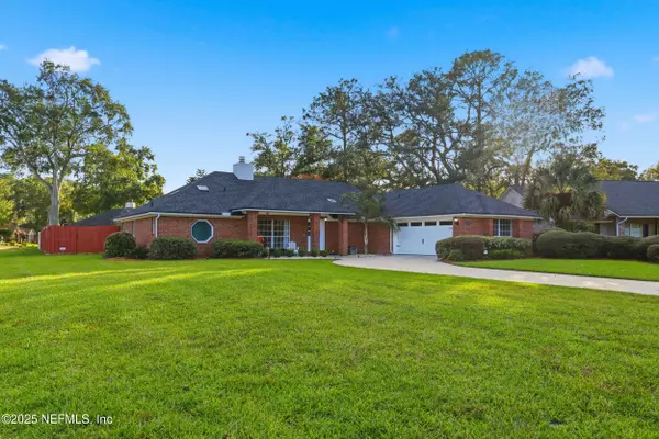 Jacksonville, FL 32223,1904 ST MARYS CT