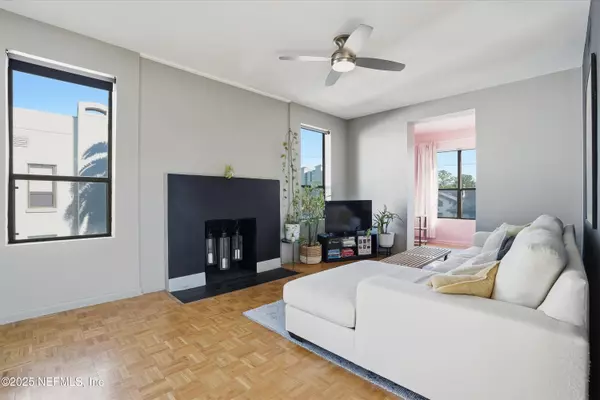 Jacksonville, FL 32204,2545 OAK ST #18