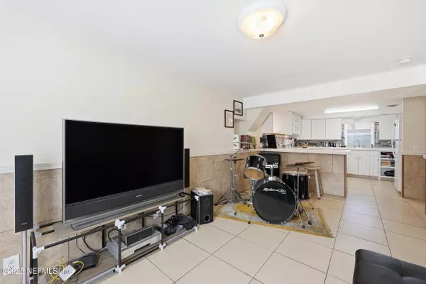 St. Augustine, FL 32084,62 1/2 VALENCIA ST