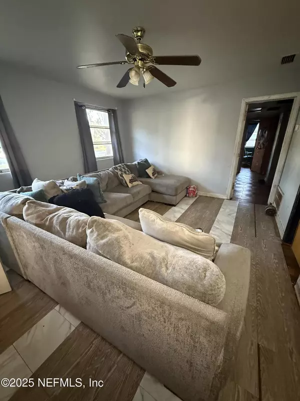 Jacksonville, FL 32210,5132 BATLEY RD