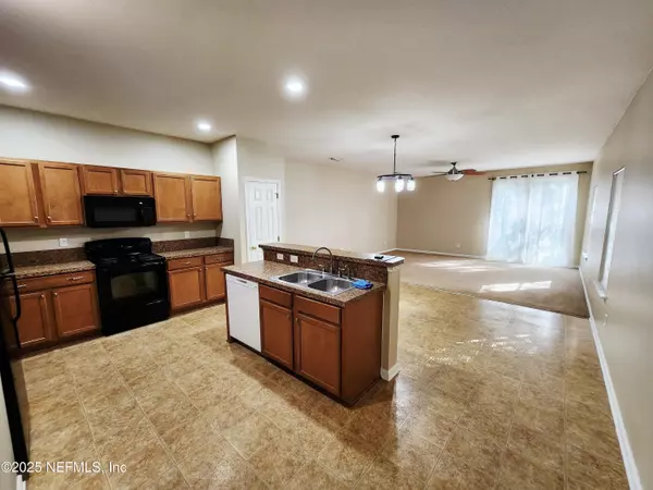 Jacksonville, FL 32210,6844 MISTY VIEW DR