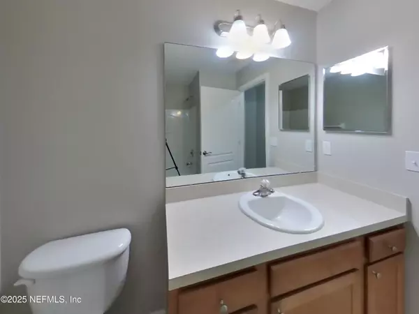 Jacksonville, FL 32218,495 APPLE CREEK DR