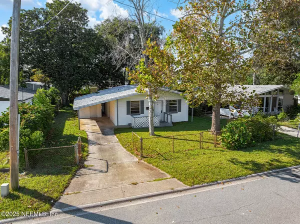 Jacksonville Beach, FL 32250,922 12TH ST N