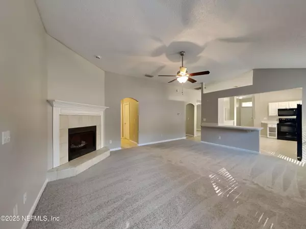 Jacksonville, FL 32218,938 CHERRY POINT WAY