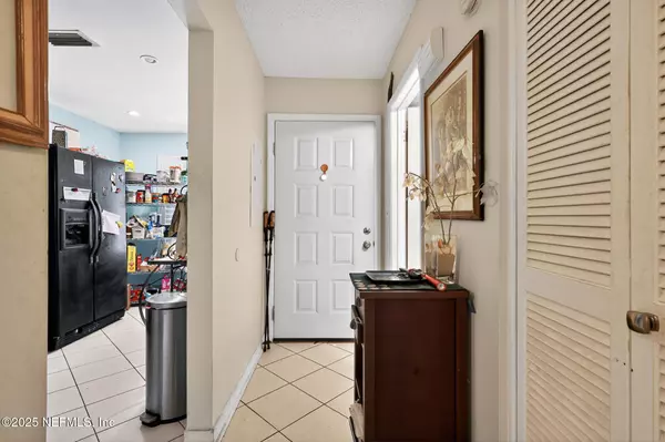 Jacksonville, FL 32256,7701 BAYMEADOWS CIR #1093