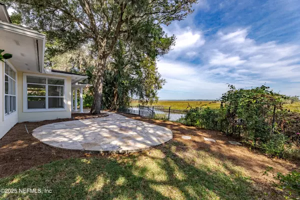 Jacksonville, FL 32225,905 SHIPWATCH DR E