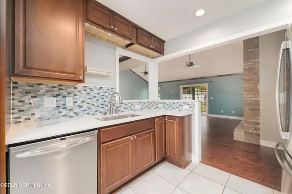 Jacksonville, FL 32223,12623 CACHET DR