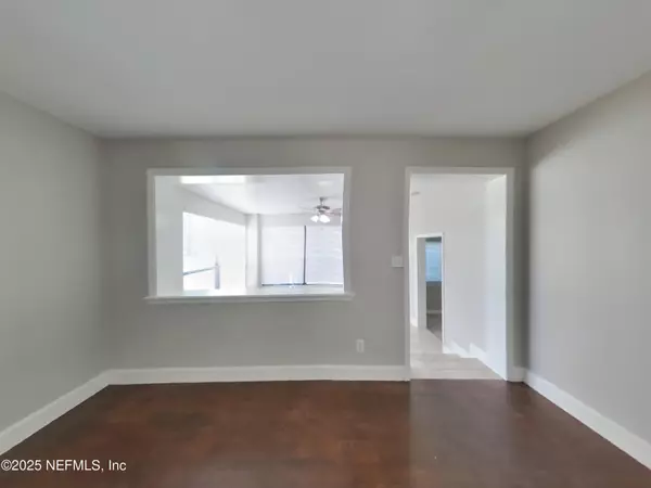 Jacksonville, FL 32211,7138 MAYAPPLE RD