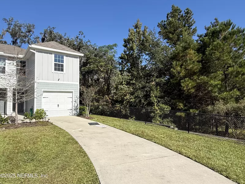 5885 CREEKSIDE CROSSING DR, Jacksonville, FL 32210
