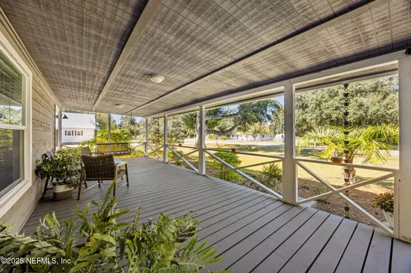 Yulee, FL 32097,85158 AIRPLANE LN