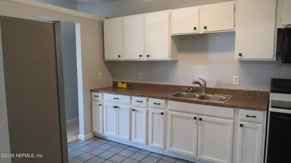 Jacksonville, FL 32211,7039 COTILLION RD N