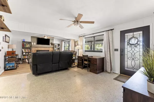 Jacksonville, FL 32221,1618 HAMMOND BLVD