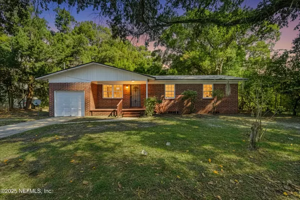 5557 CLEVELAND RD, Jacksonville, FL 32209